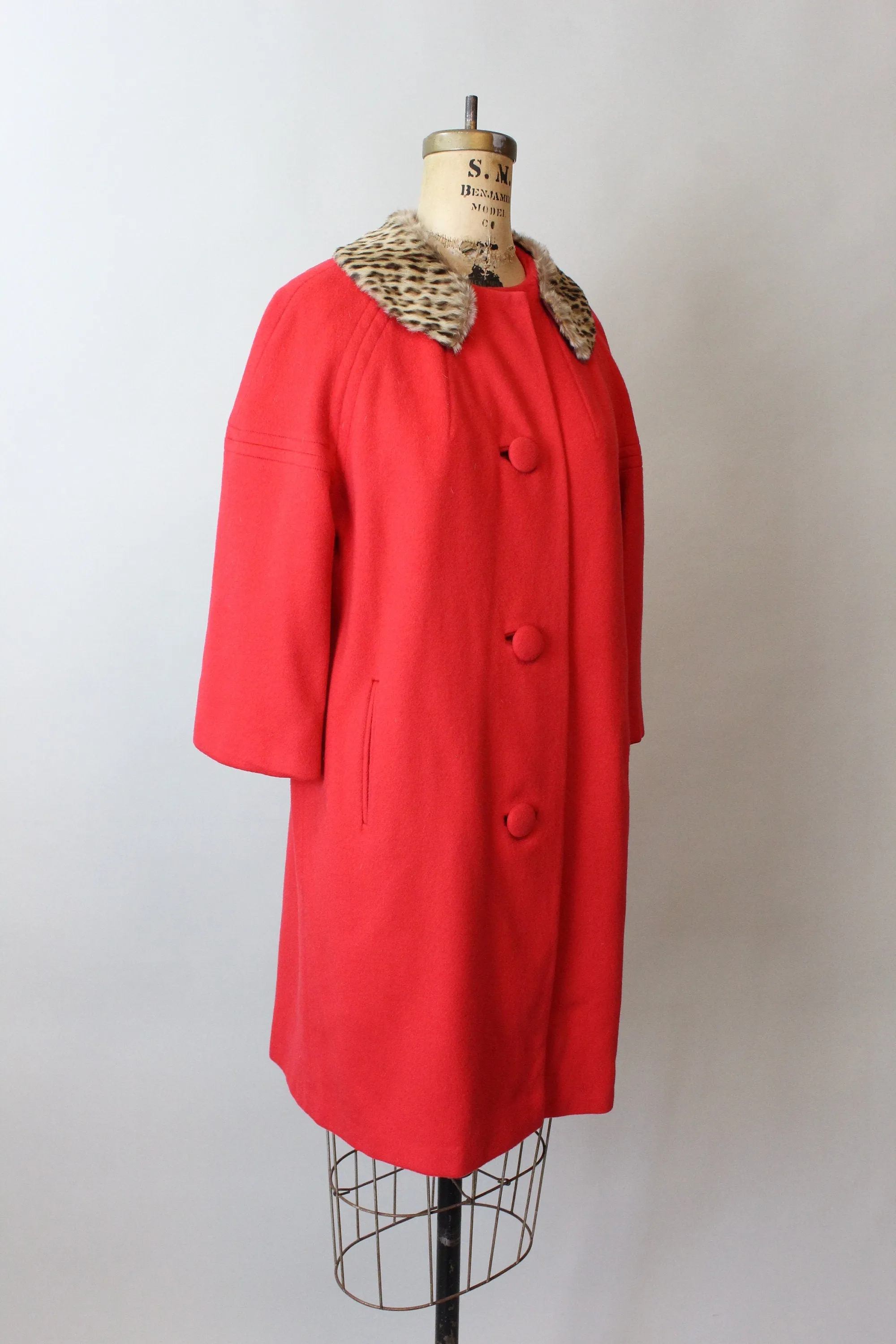 1960s LILLI ANN red fur collar mohair coat small | new fall