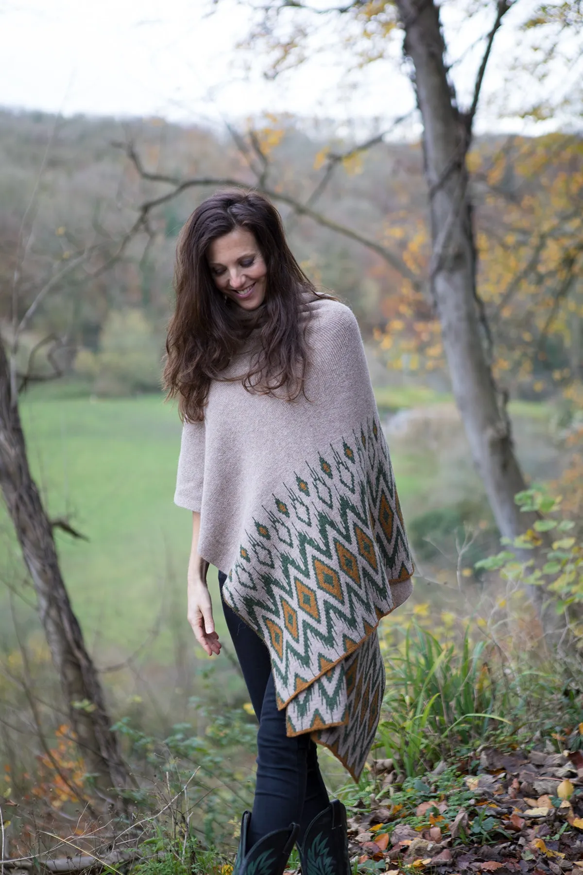 Alpaca Shawl in Oak