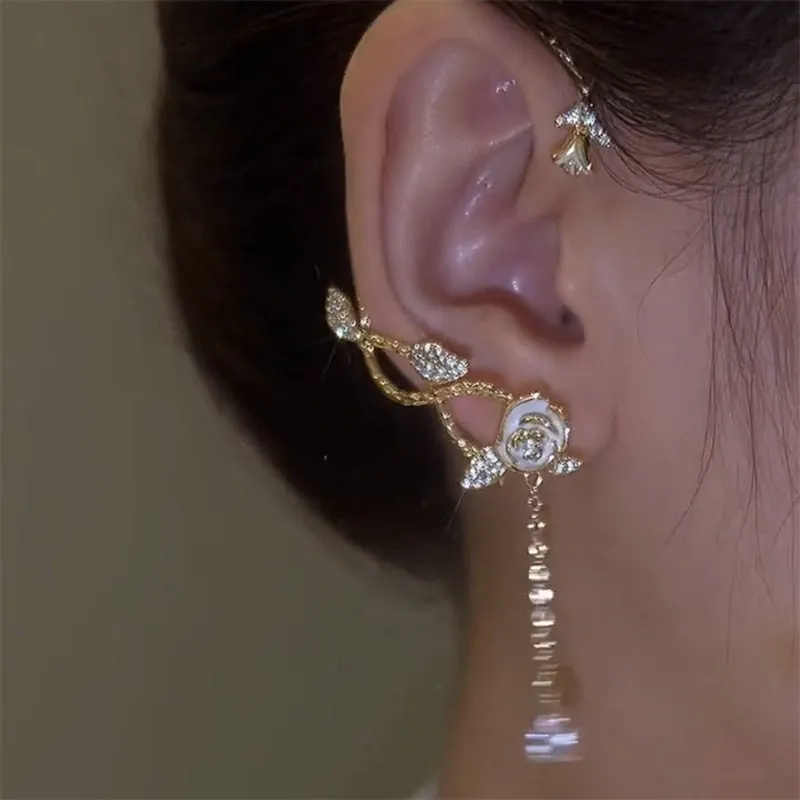 Elegant Vintage Vibes Ear Clip