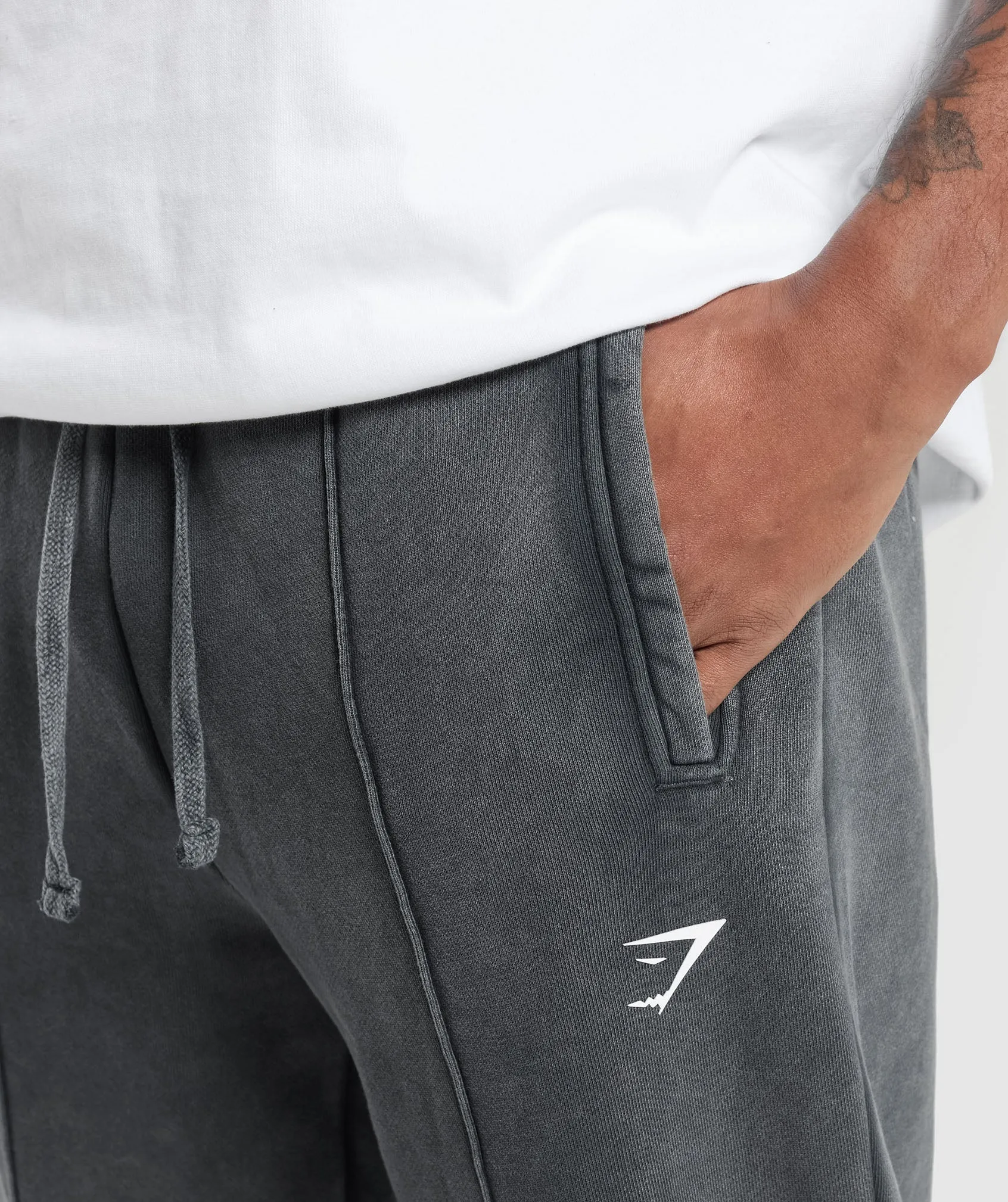 Gymshark Washed Pintuck Joggers - Black