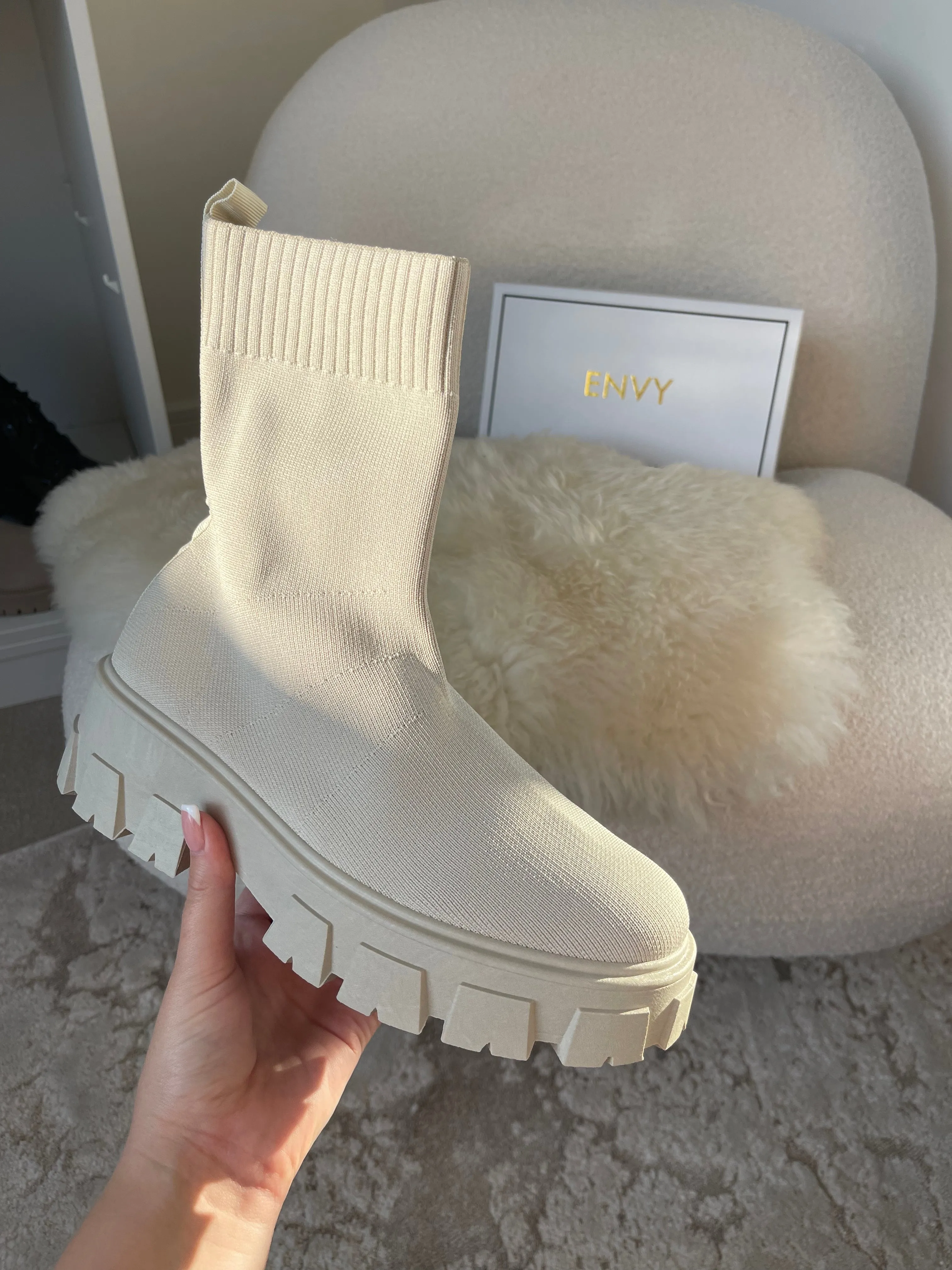 PERI CREAM CHUNKY SOLE SOCK ANKLE BOOTS