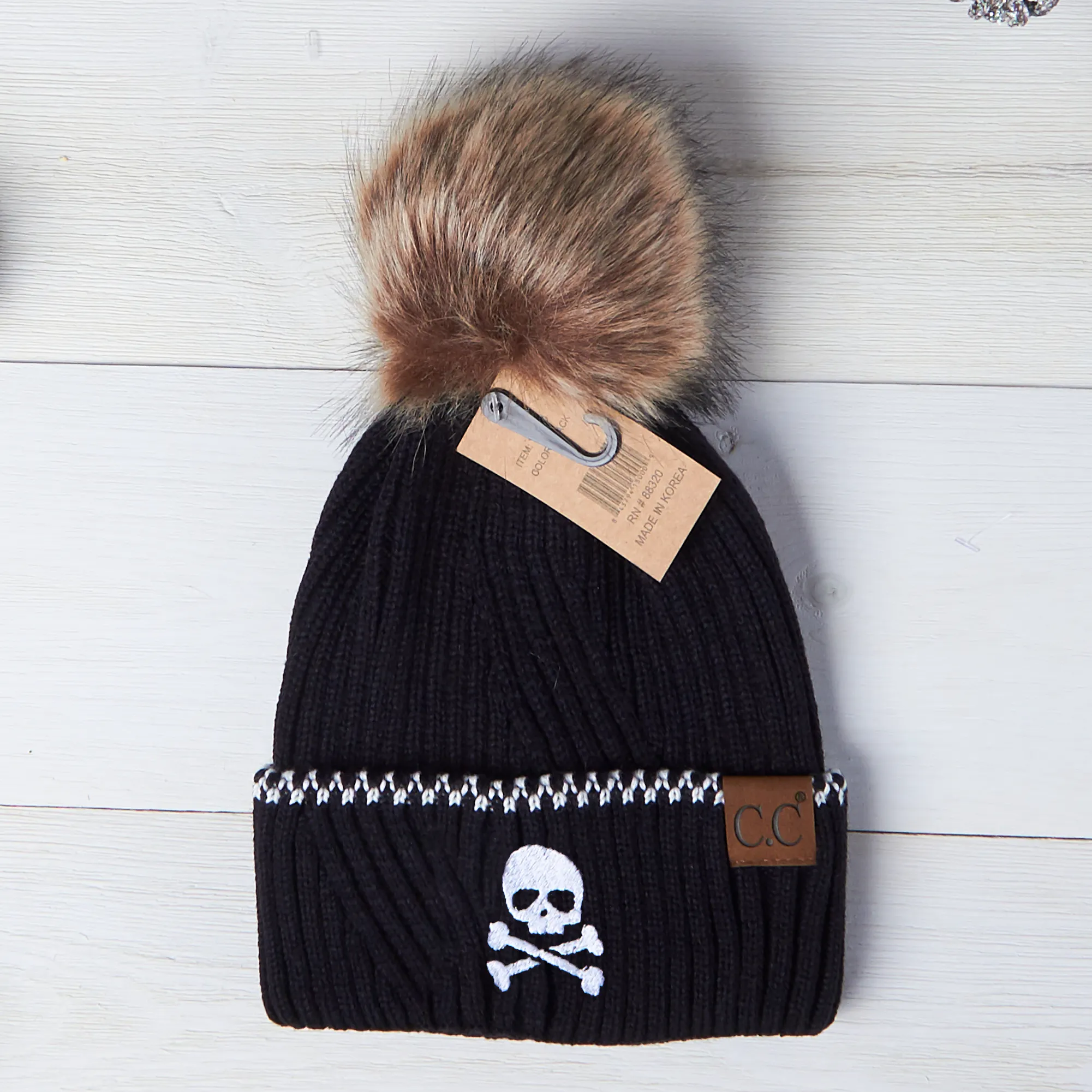 Skull & Crossbones Ribbed Knit Beanie With Accented Cuff