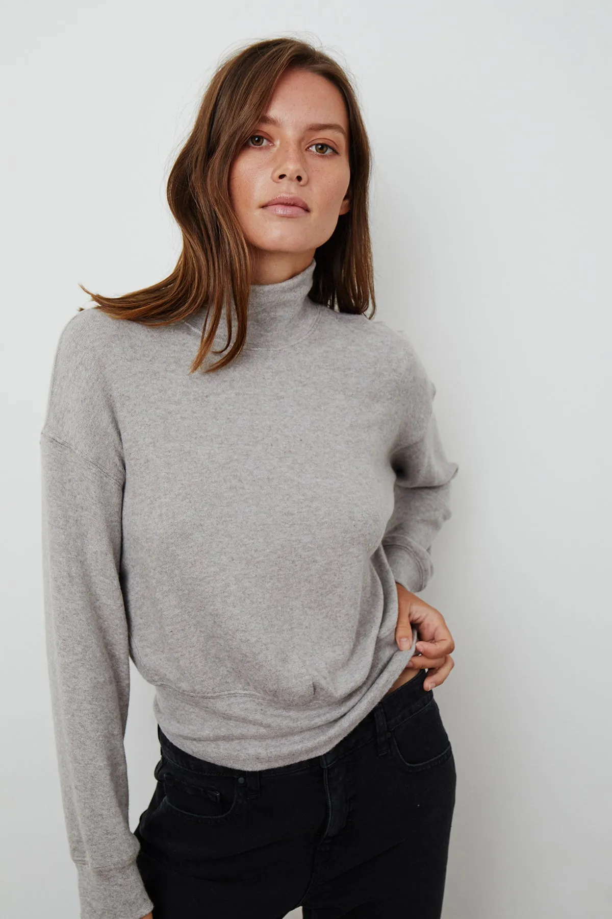 TAMI MOCK NECK PULLOVER