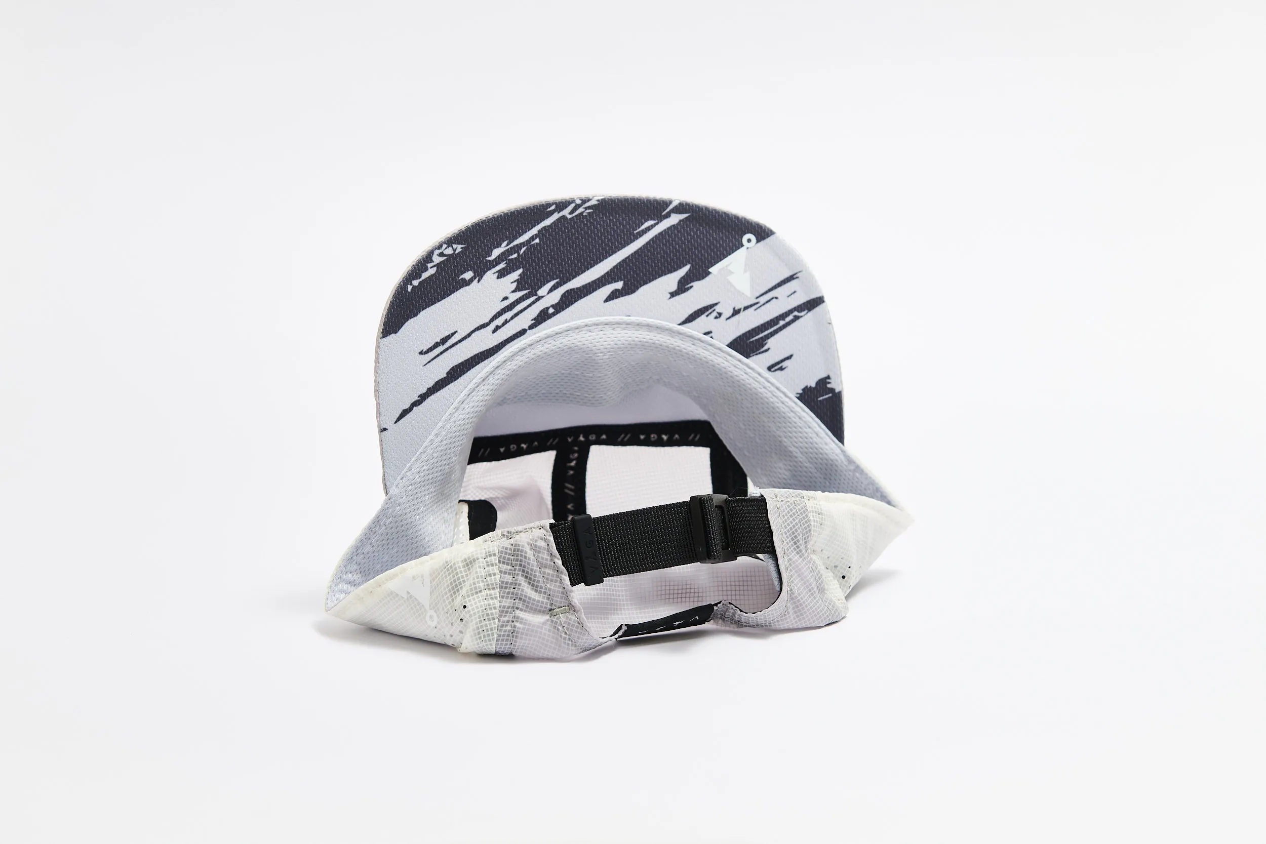 Vaga Wind Resistant Feather Racing Cap