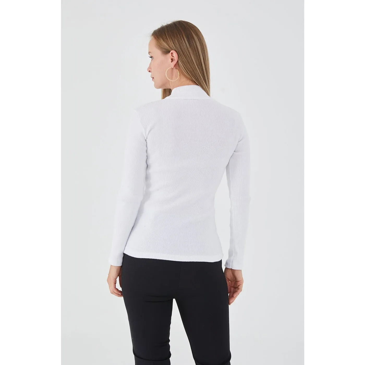 White Turtleneck Ribbed Knitted Blouse